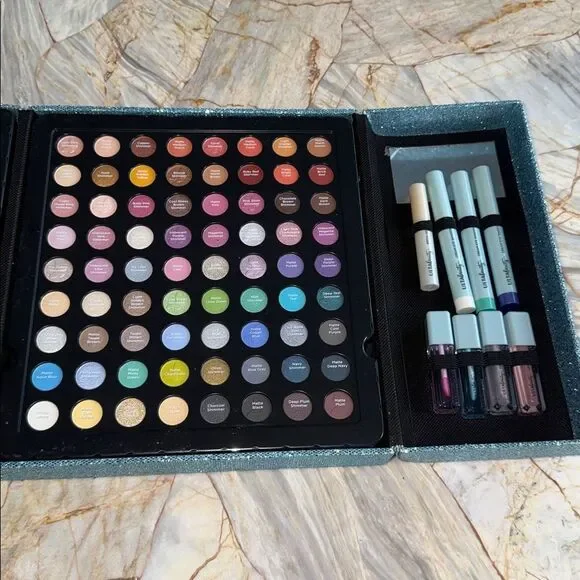 Ulta Beauty Glittery Teal Beauty Box - Picture 4 of 13